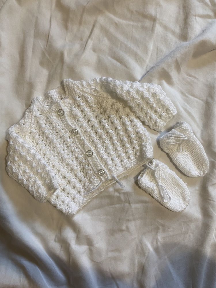 Новий Вʼязаний одяг для дівчинки ручної роботи для немовля