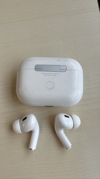 Apple AirPods Pro 3.