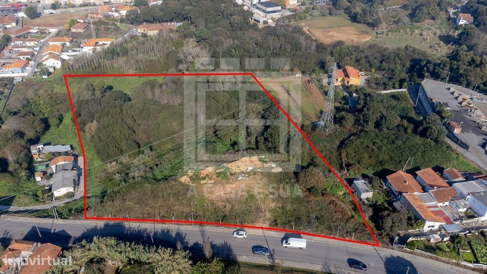 Terreno com 13.000 m2 na entrada de Espinho e ideal para investidores
