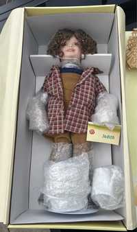 Продам фарфорову ляльку