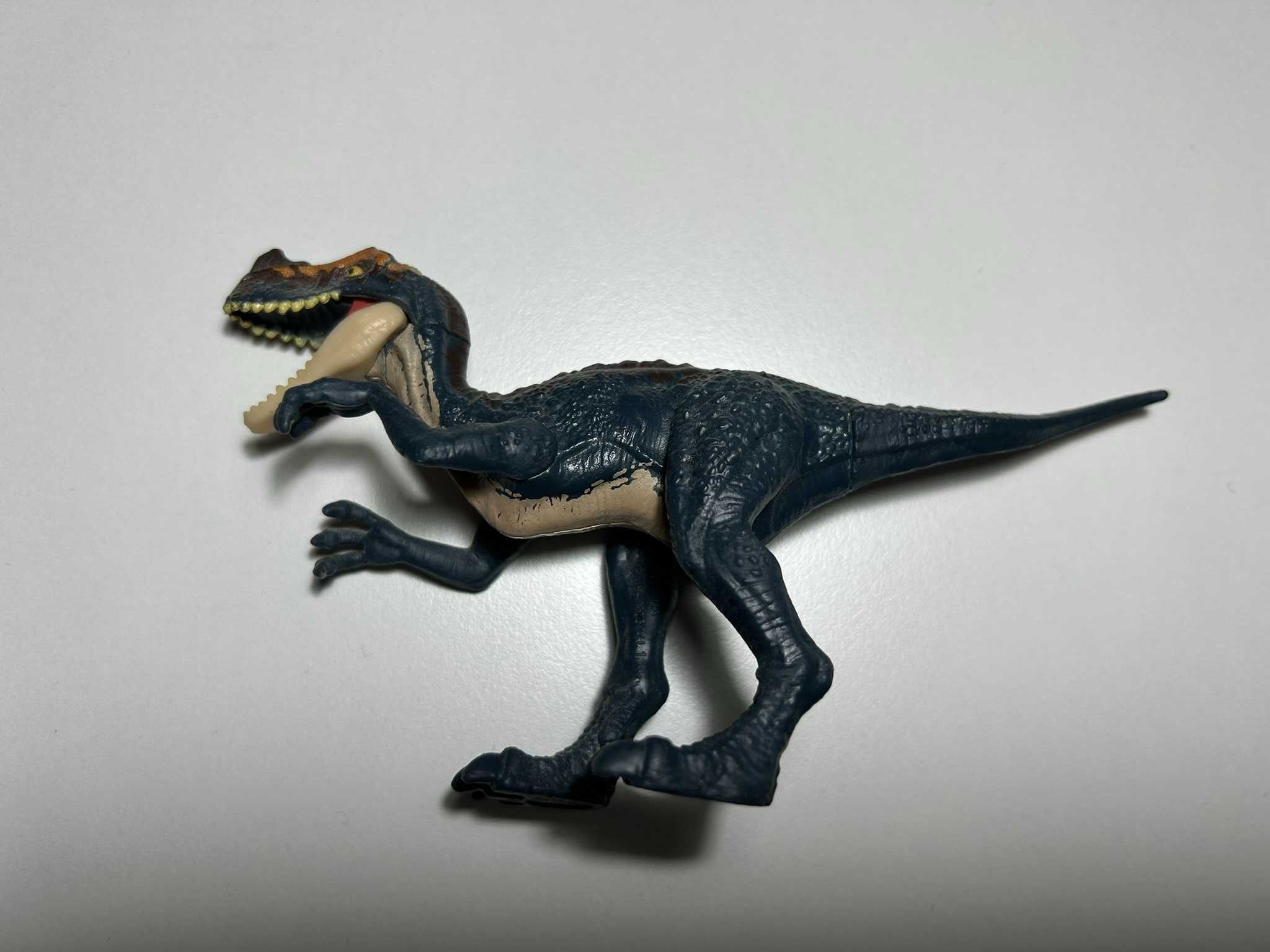 Jurassic World - Niebezpieczny dinozaur - mięsożerca