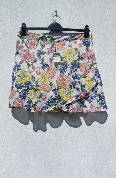 Летняя яркая цветочная юбка с рюшами Primark L