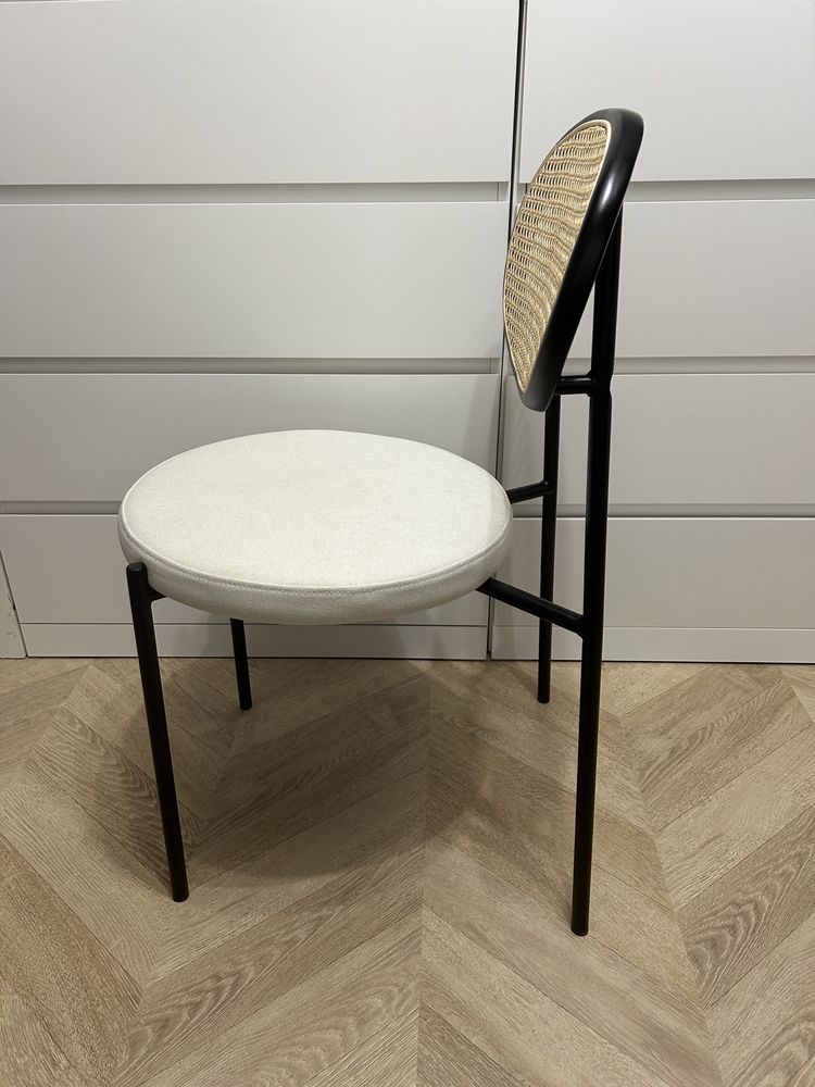 Krzesło tapicerowane plecionka wiedeńska REMY Westwing Collection