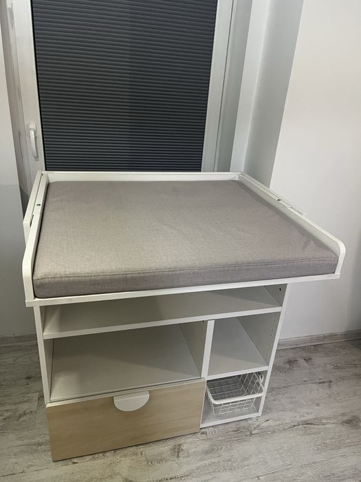 Stół do przewijania/ biurko SMASTAD ikea z materacem