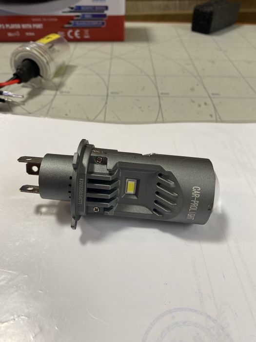 Лампа LED H4 c линзой