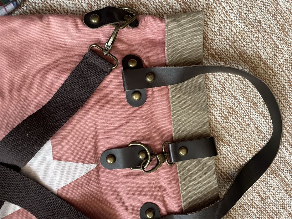 Стильная сумка-тоут Vera Pelle с кожаными вставками и звездой