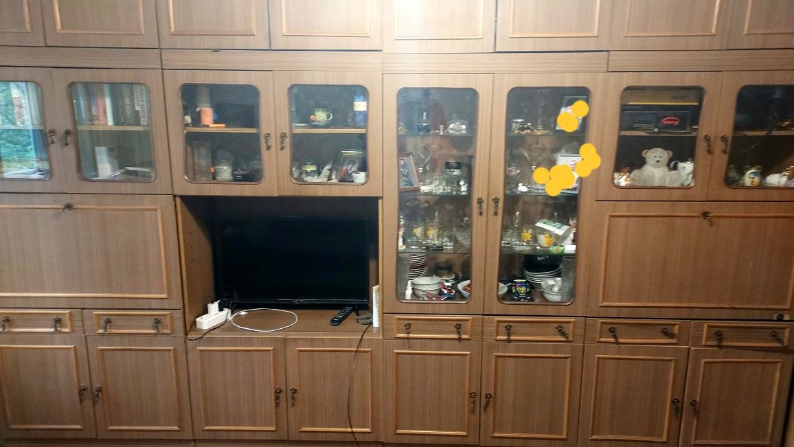 Стінка меблева в гарному стані