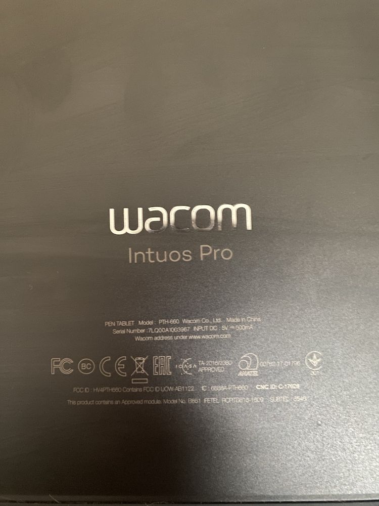 Графический планшет Wacoom Intuos pro pth 660