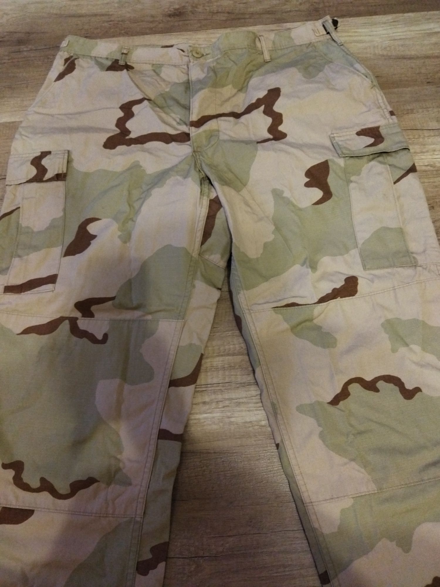 Nowe spodnie pustynne X Large.