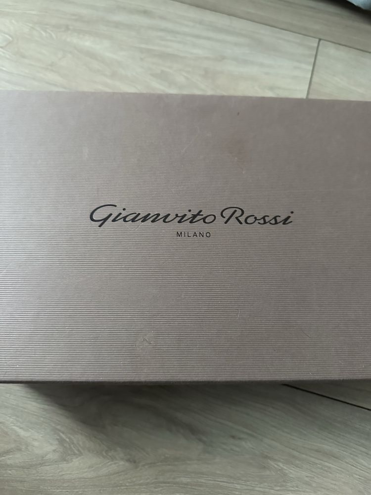 Sandalki wiazane Gianvito Rossi zamsz