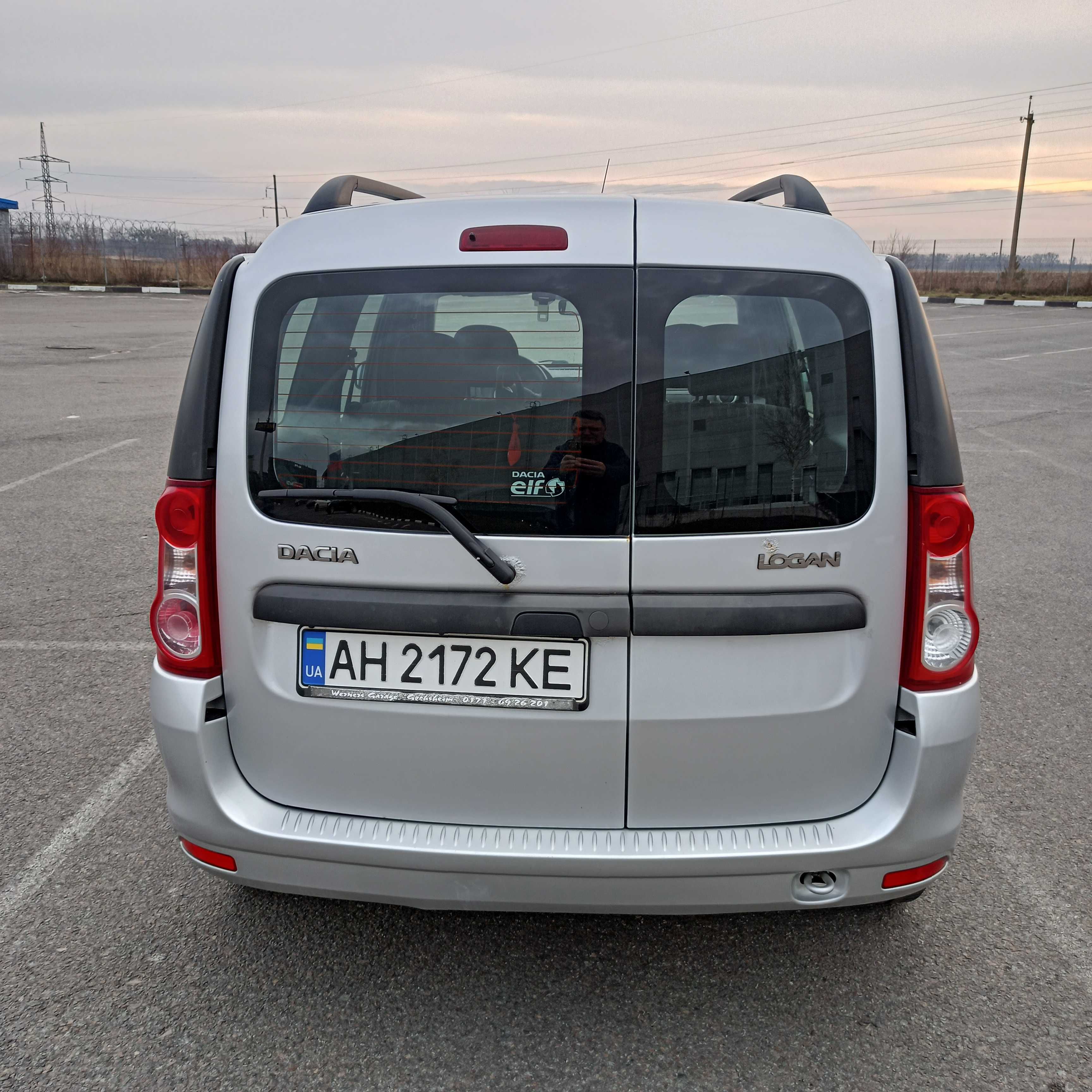 DACIA LOGAN MCV 1.6 Газ-бензин. 2012 рік. Кондиціонер. ABS