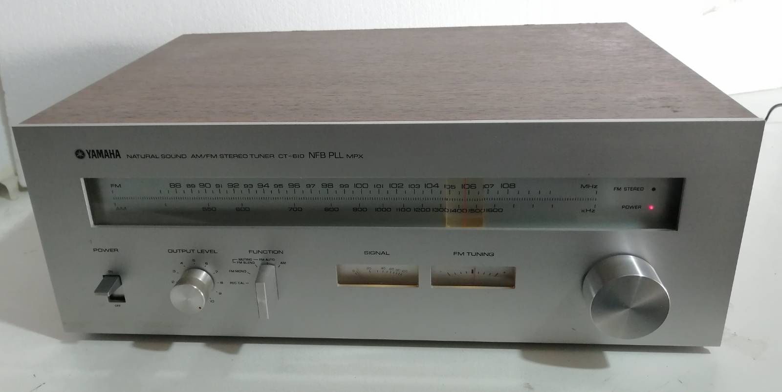 Vintage Yamaha CT-610 FM / AM tuner