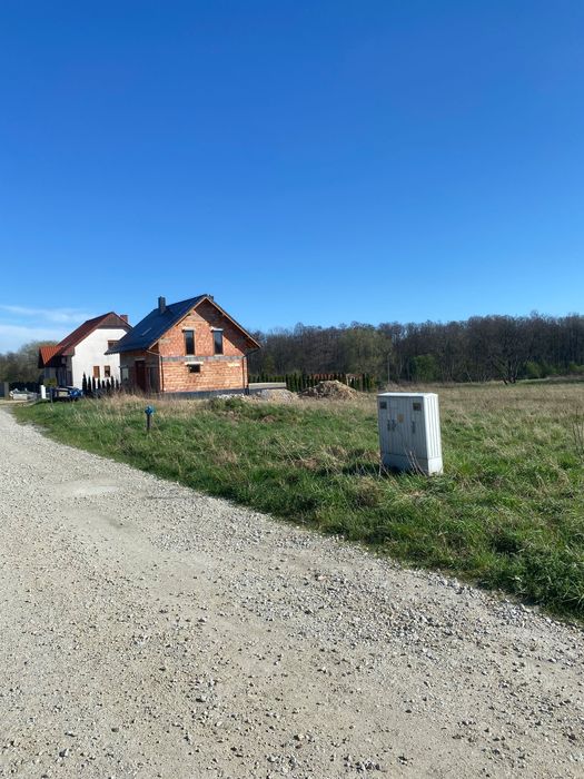 Sprzedam działkę budowlaną w Środzie Śląskiej