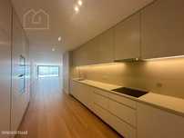 Apartamento T2+1 e escritório com jardim de 122m2 e garagem, para c...