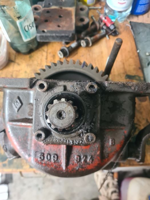 Przystawka przedniego napedu mechaniczna renault