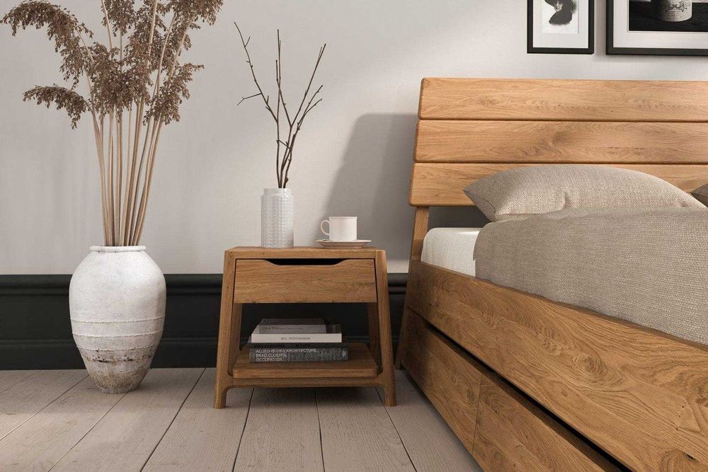 Szafka nocna z drewna litego marki TheBEDS