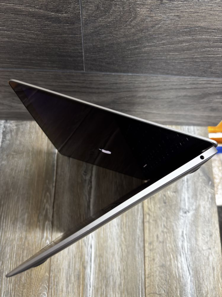 Macbook Air 13 M1 8/256