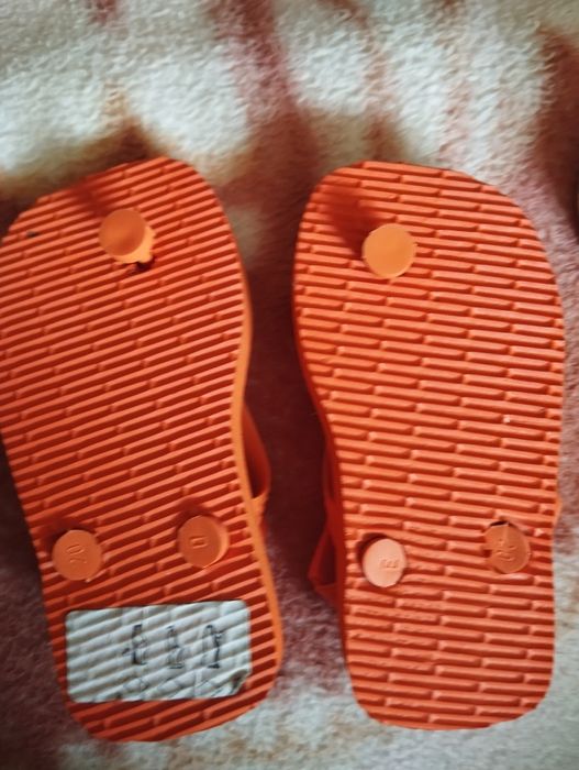 Продам взуття для дівчинки