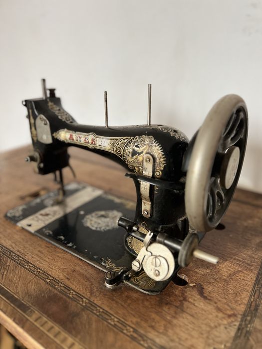 Anker maszyna do szycia PRL stół