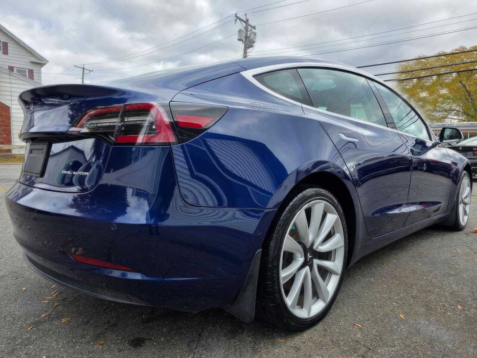 Tesla Model 3 Long Range      2019