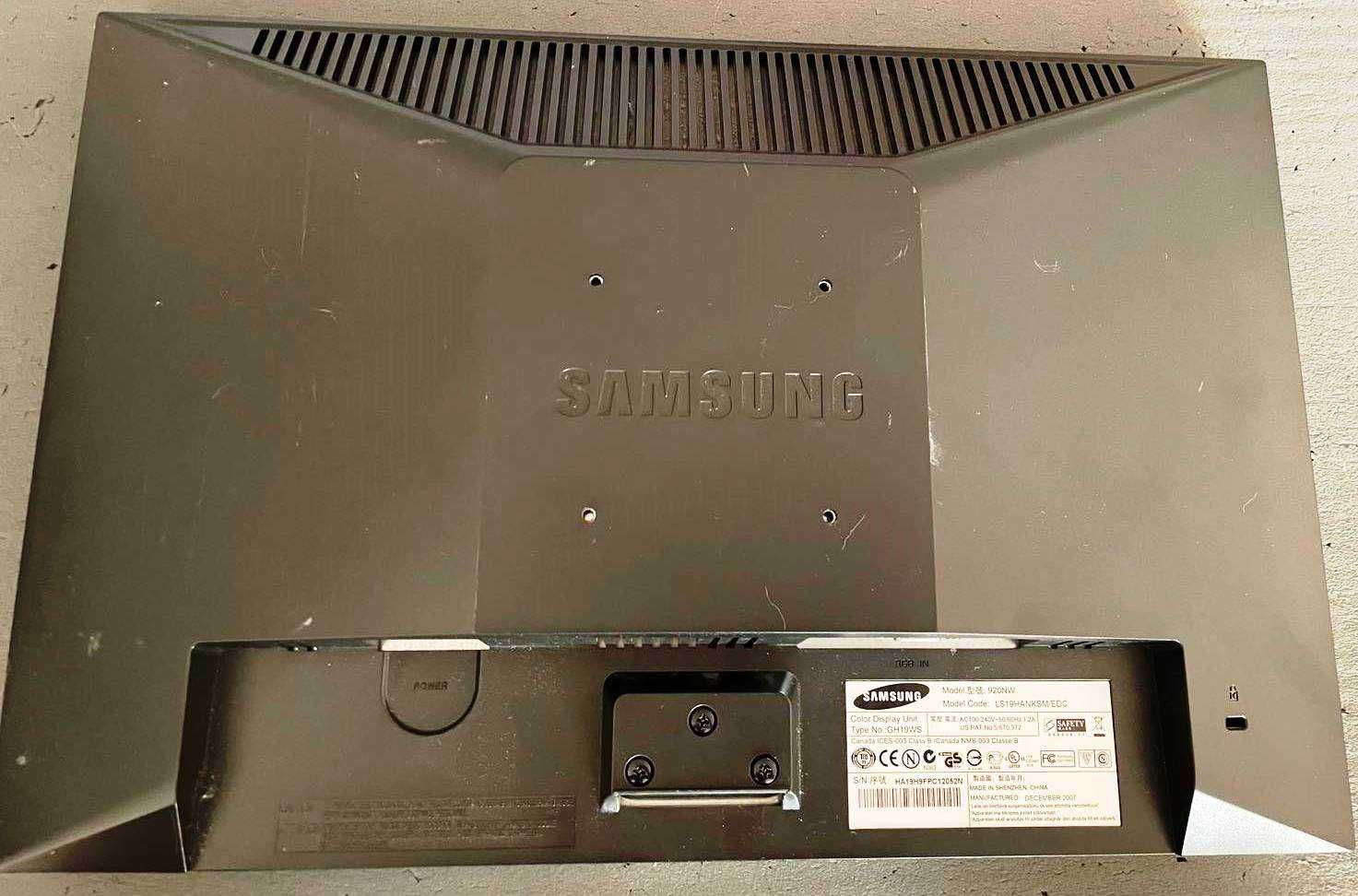 Monitor Samsung SyncMaster 920NW 19'