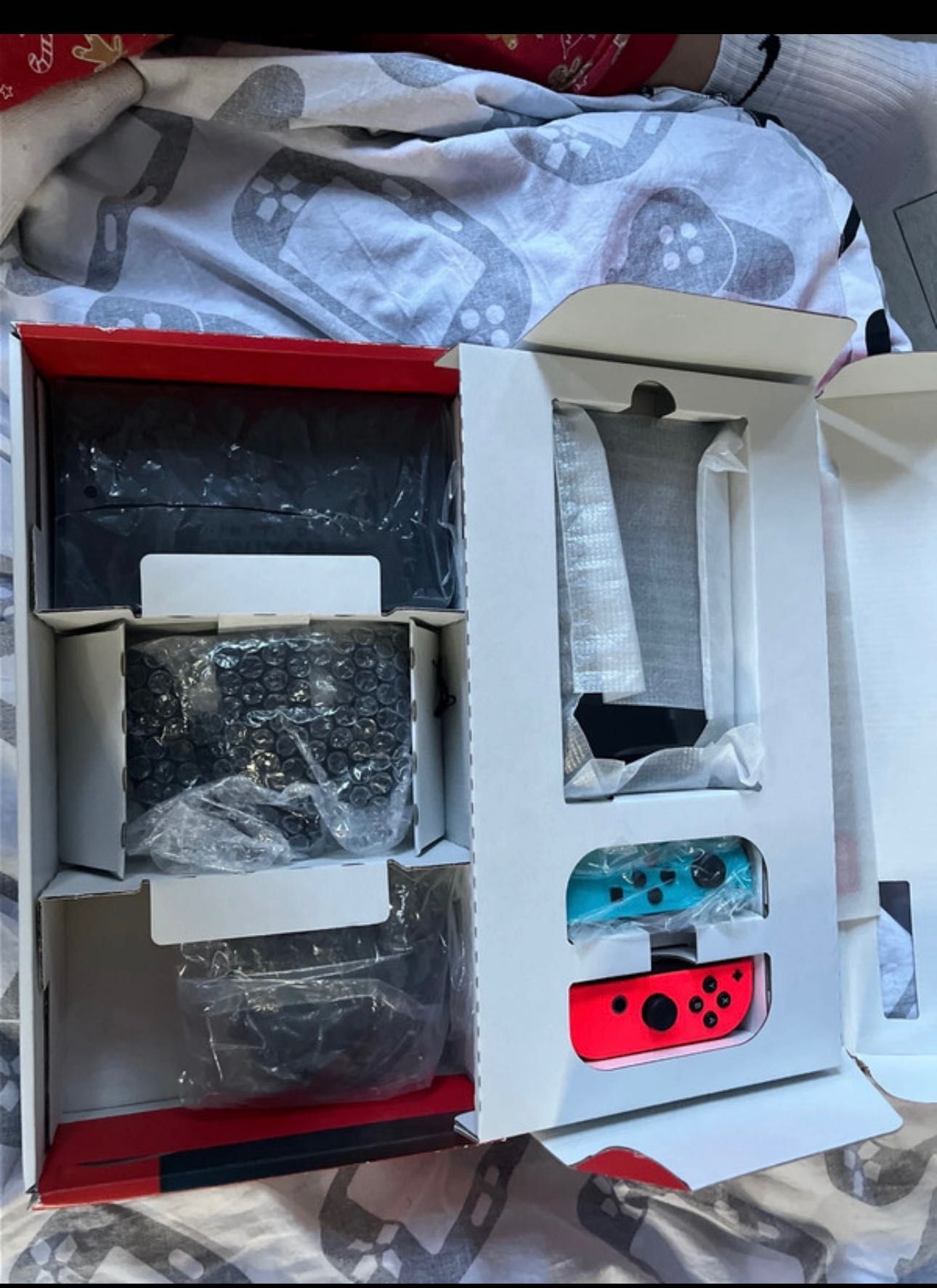 Konsola NINTENDO Switch OLED Model Czerwono-Niebieski