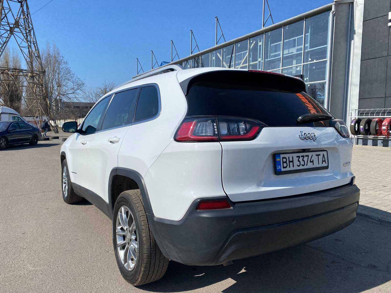 Jeep Cherokee 2018 року 2,4 л./бензин