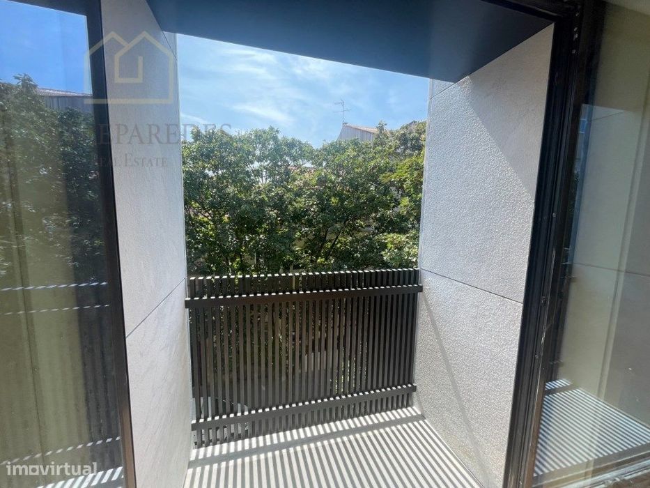 Apartamento T0 novo, com arrumos, para comprar no Bairro do Bonfim ...