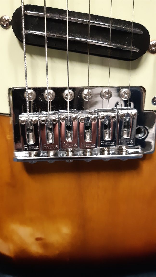 Stratocaster w typie Fender relic składak
