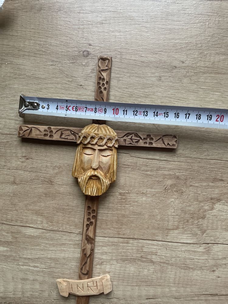 Drewniany krzyż krzyżyk rzeźba handmade