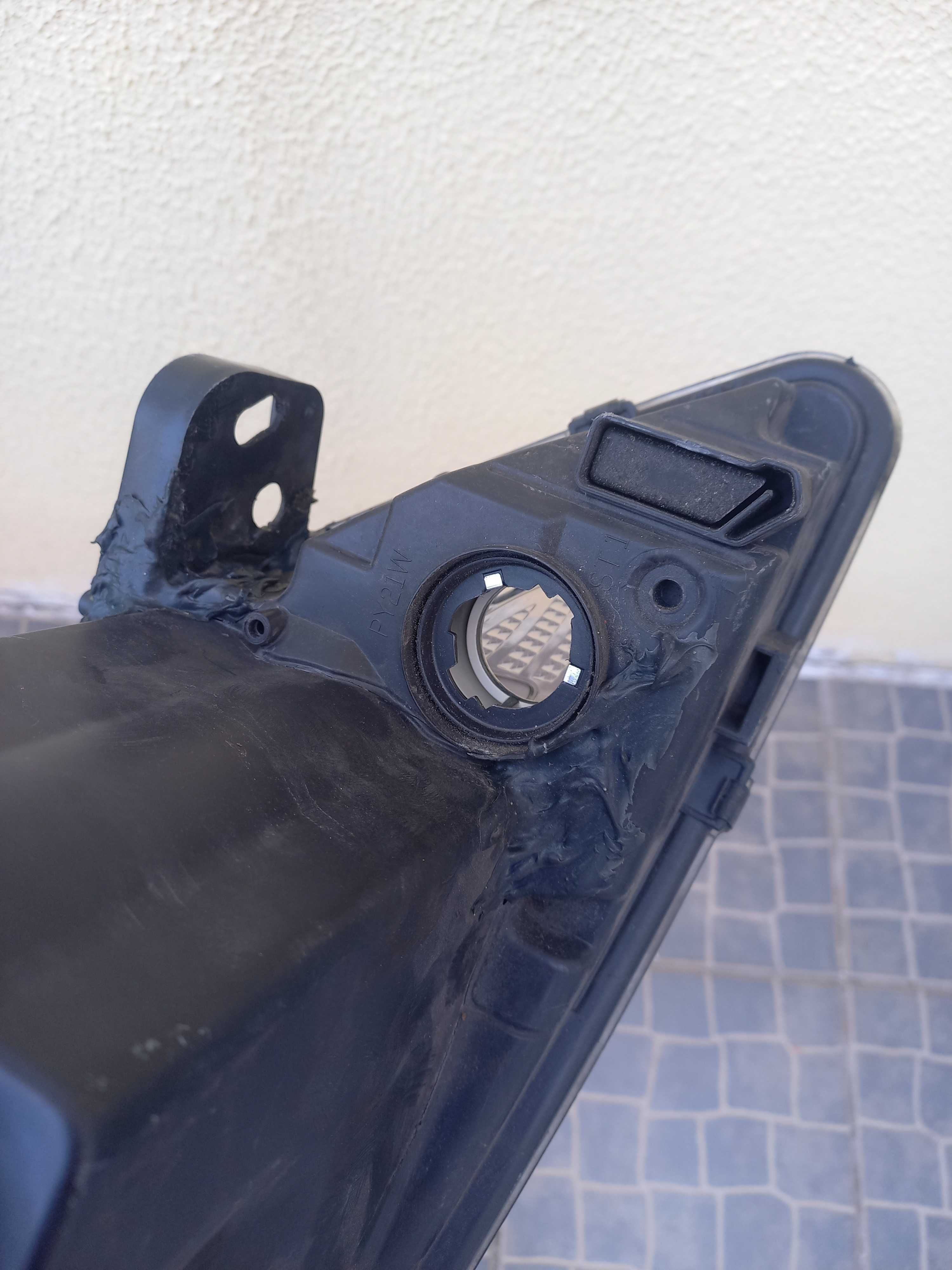 Farol Esq. Peugeot 308 II