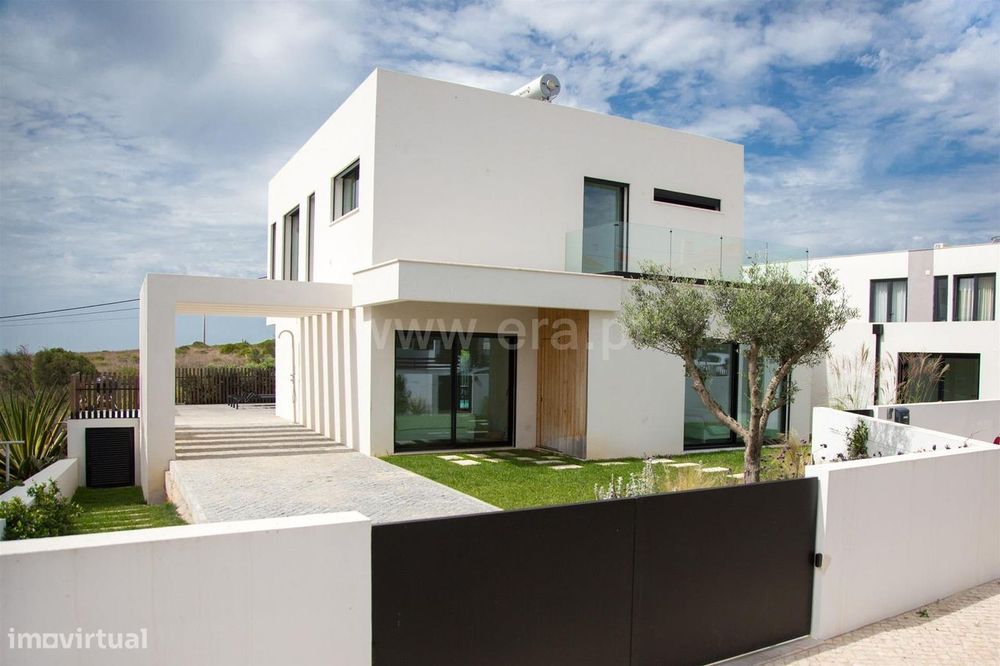 Moradia com vista mar