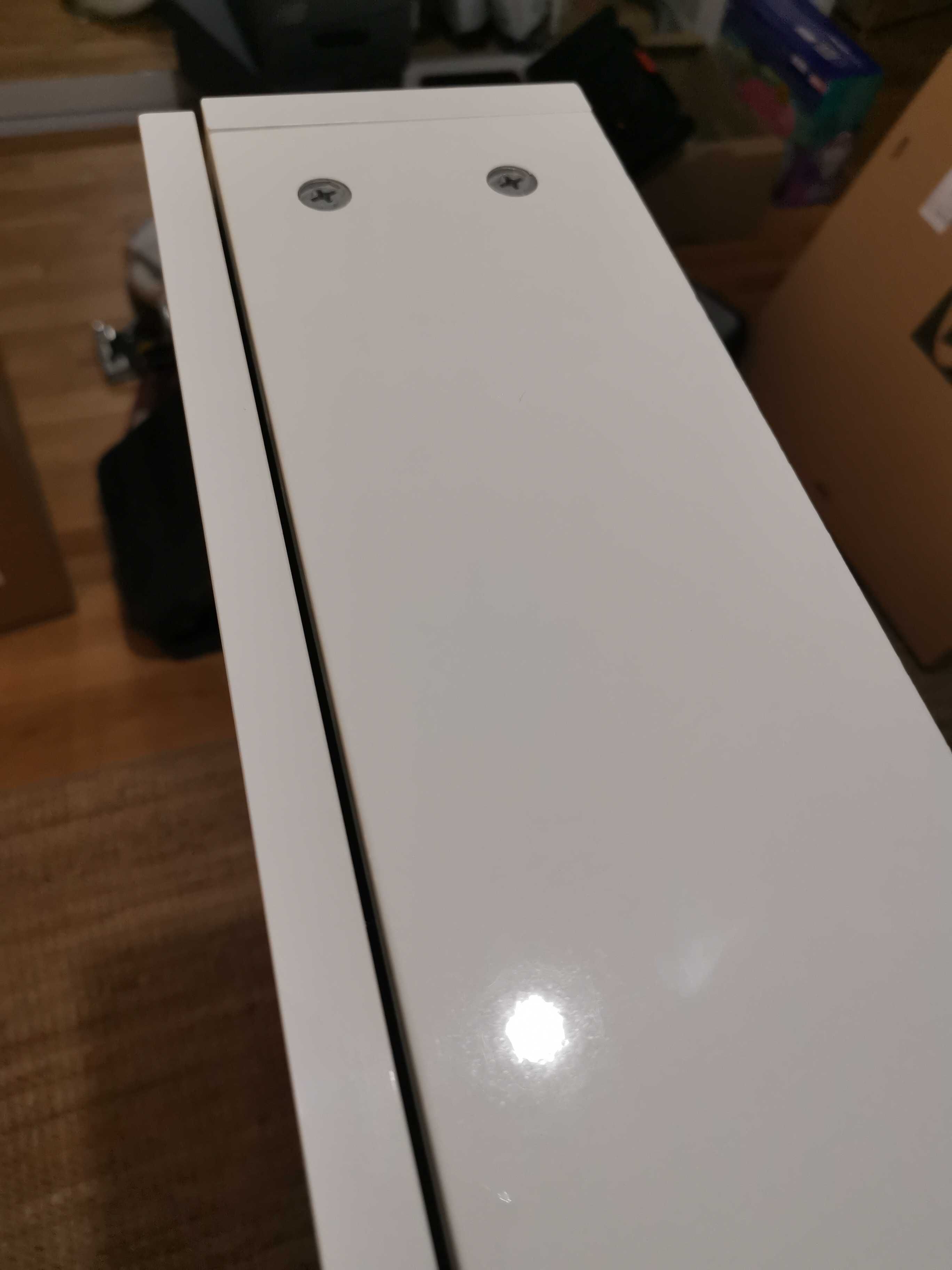 Szafka ścienna wisząca IKEA Godmorgon łazienkowa wysoki połysk
