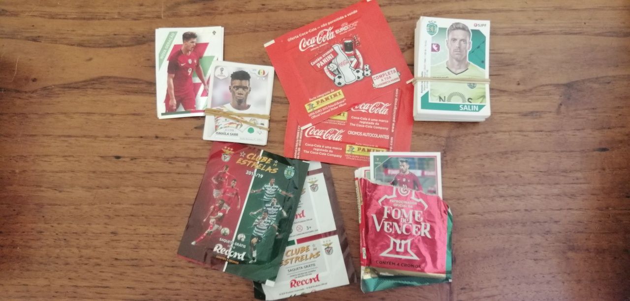 Coleção oficial Seleção 2004 Galp e cromos doutras coleções