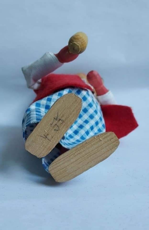 Drewniana zabawka figurka jeż Mecki vintage PRL