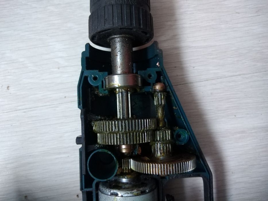 Шуруповерт дрель BOSCH GBM 9,6 VES  швидкості 2 професійний Синій