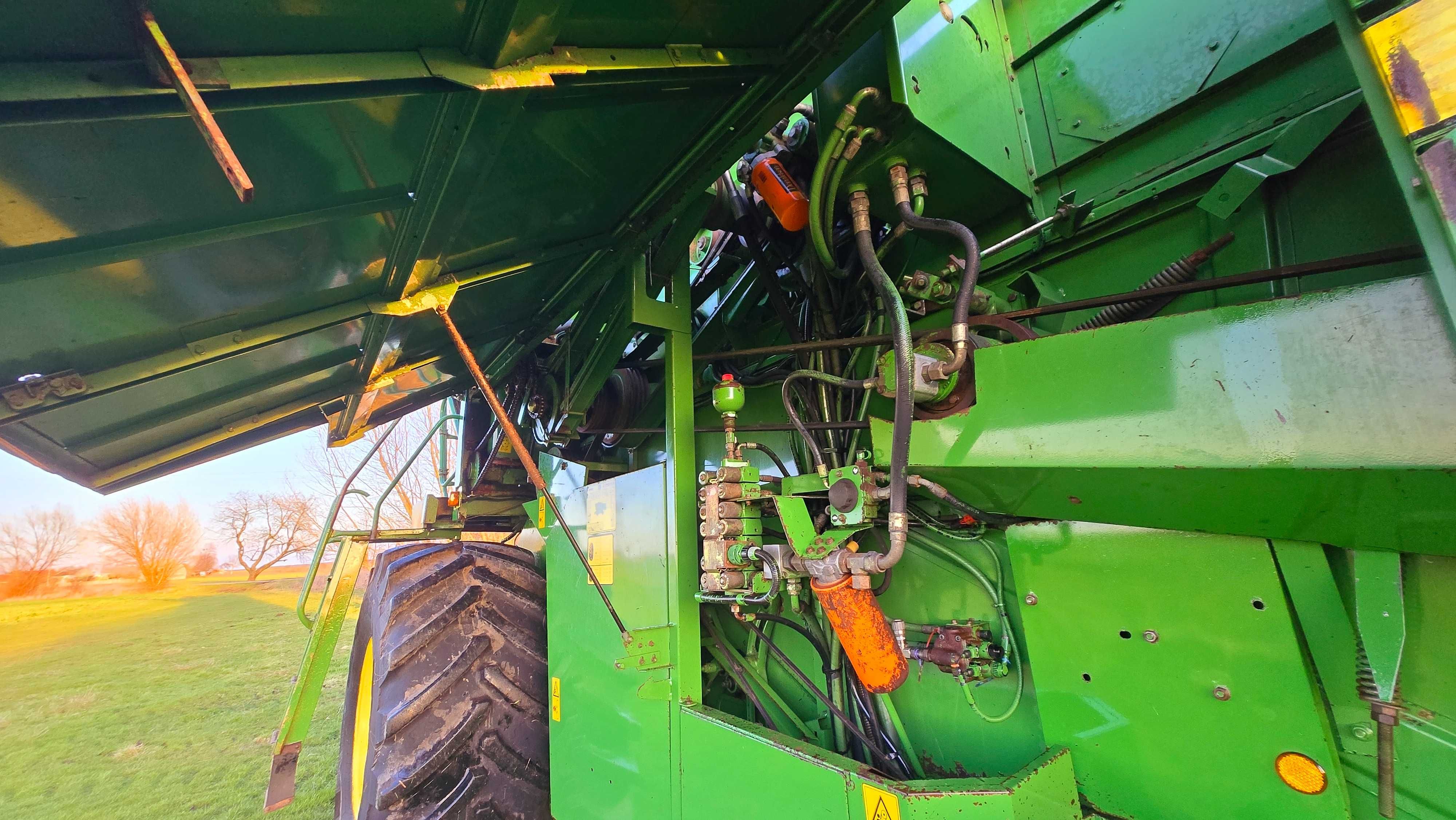 Свіжопривезений john deere 2264 200рік Без жатки $
