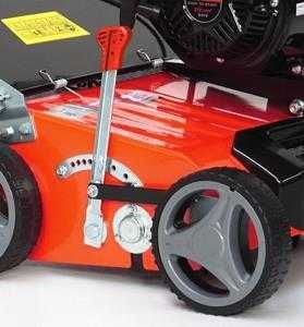 Wertykulator spalinowy HWS 350 Dwa wymienne wałki nożowy i sprężynowy