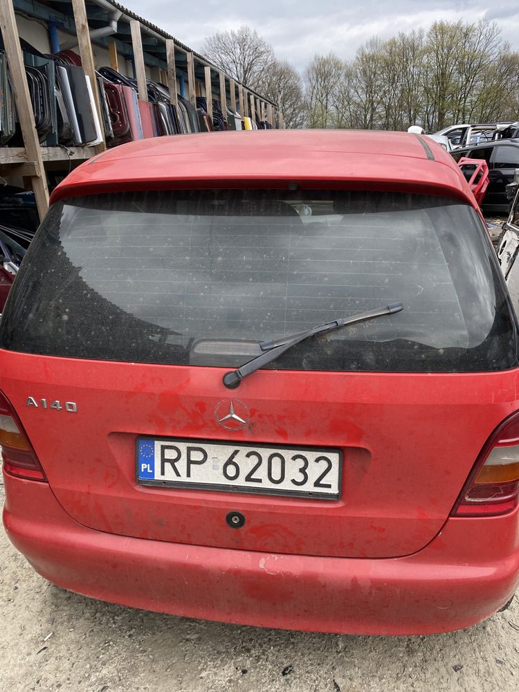 Кришка багажника на Mercedes Benz A-class з розборки