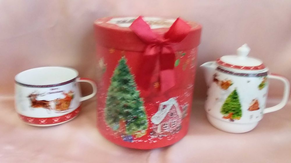 Новогодний набор посуды новый