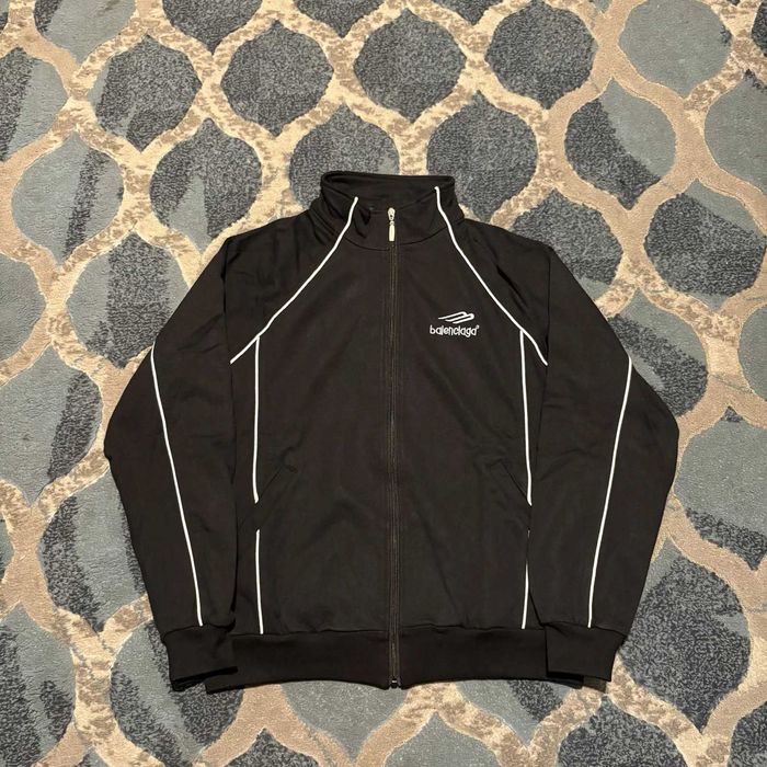 Casaco Balenciaga preto e branco, tamanho grande, novo com etiqueta.