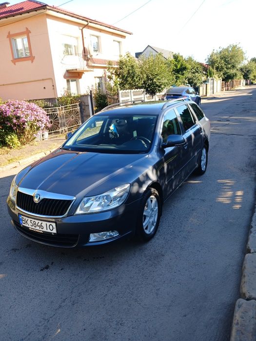 Продам шкода октавія 2012 року, 1.4 TSI бензин, 90 кВт.,АВТОМАТ