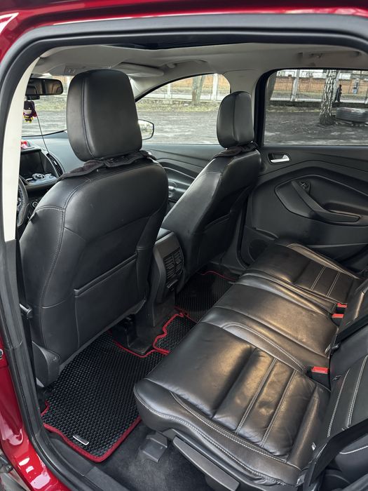 Ford escape titanium 2018 рік