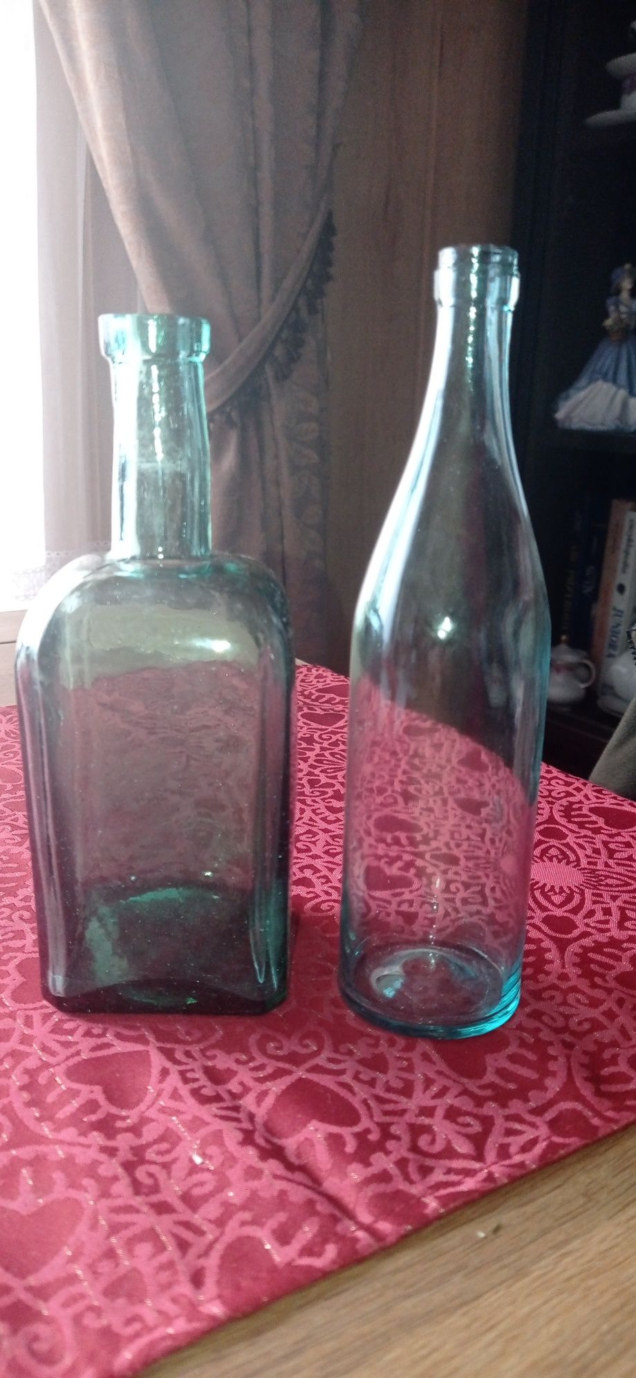 Stare butelki z wykopków