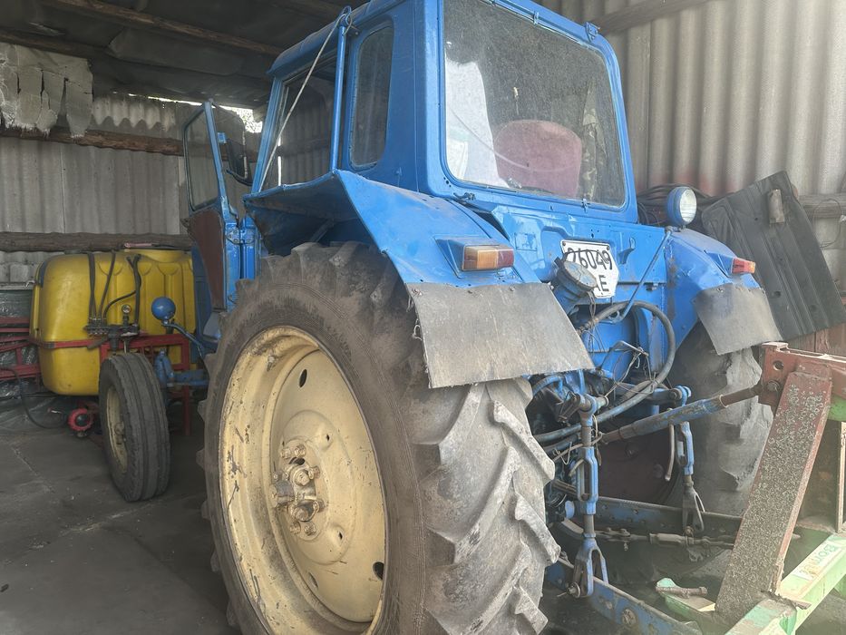 Трактор МТЗ-80 в робочому стані