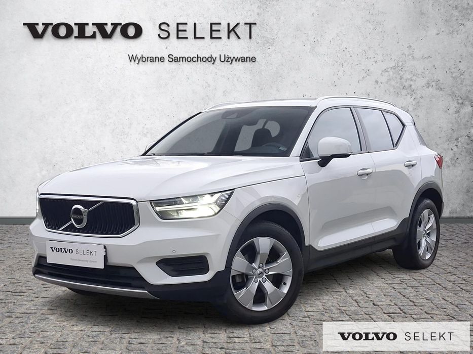 Volvo XC 40 T3 163 KM, Momentum Pro + Park Assist