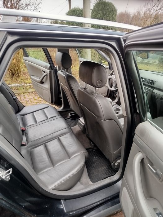 Audi A4 AVANT 1.9TDI 130KM