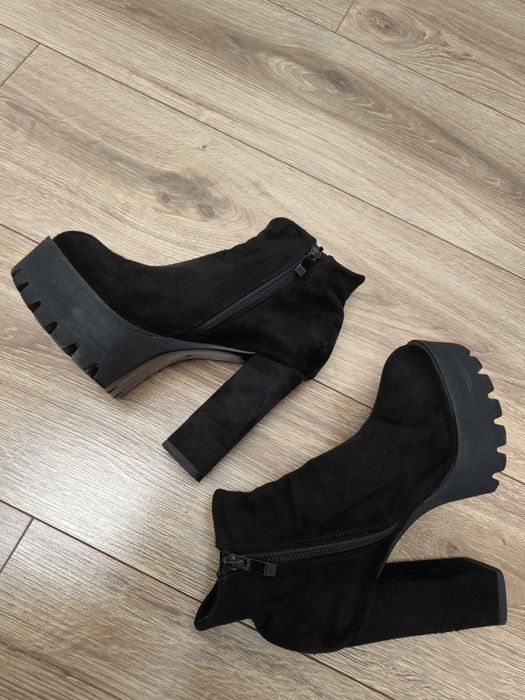 Ботильйони замшеві