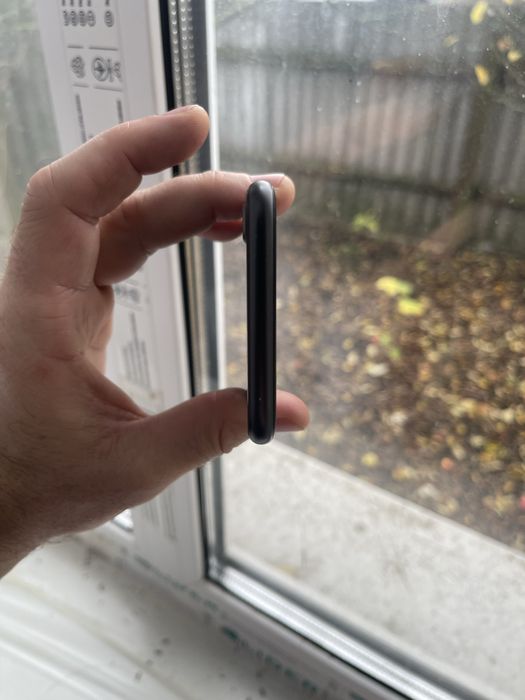 Айфон 8  4/64 в гарному стані!