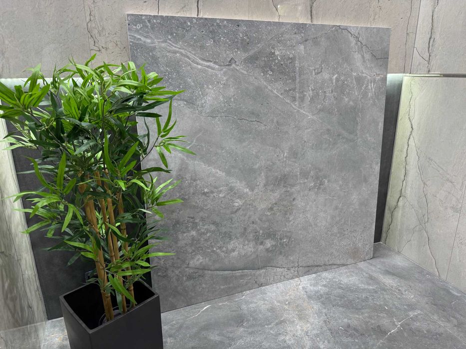 Szary twardy marmuropodobny gres 60x60 z żyłą matowy WYPRZEDAŻ